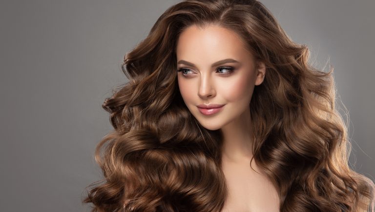 Healthy Hair: A Guide to Getting Full, Shiny, Strong Hair